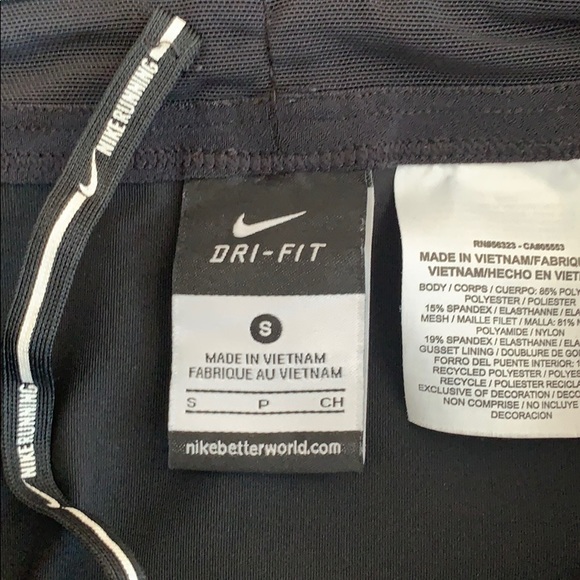 Nike Crops - Picture 3 of 3